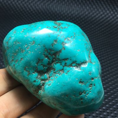 Tqp 110d turquoise polie bleue tibet tibetaine 335gr 86x62x52mm pierre gemme lithotherapie reiki